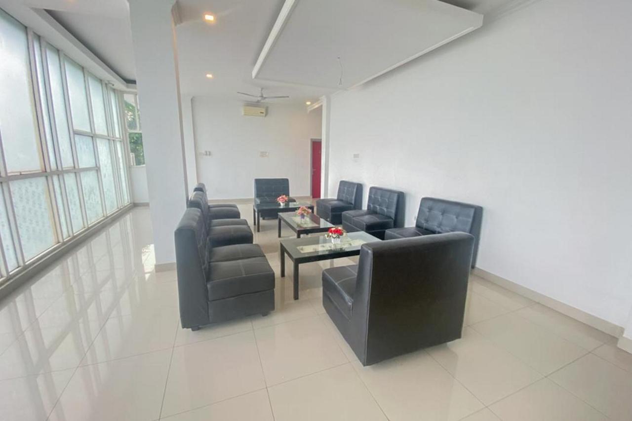 Hotel Giga Sidrap Rappang Bagian luar foto
